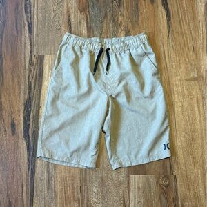 Boys sz L Hurley shorts